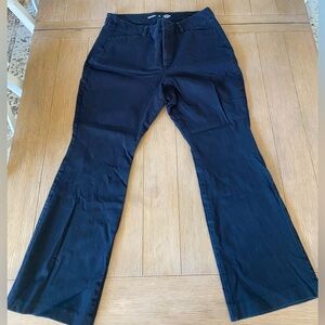 Black Old Navy Pixie flare